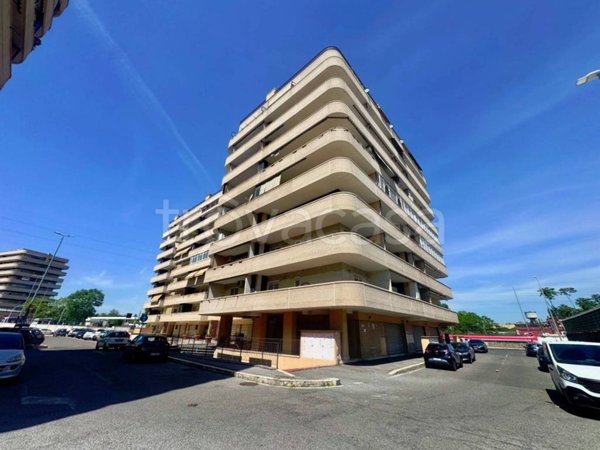 appartamento in vendita a Roma in zona Appio Claudio