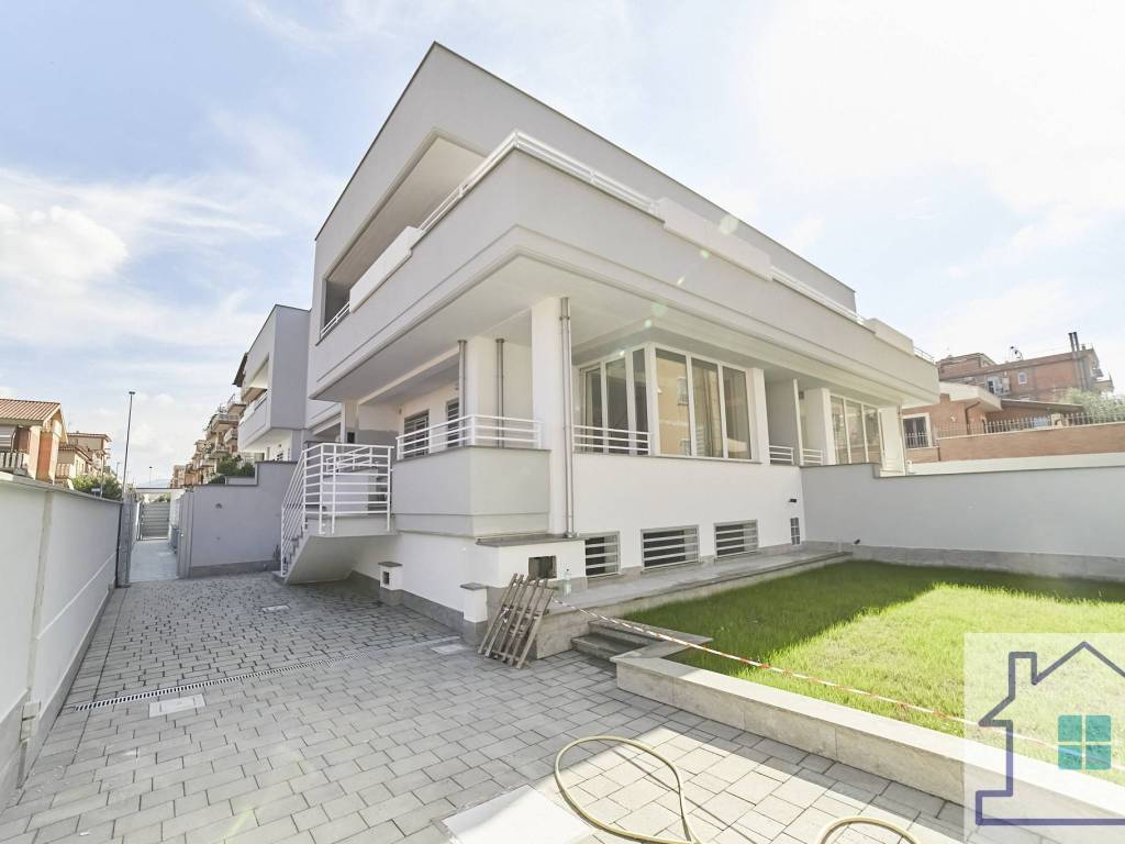casa indipendente in vendita a Roma in zona Borghesiana
