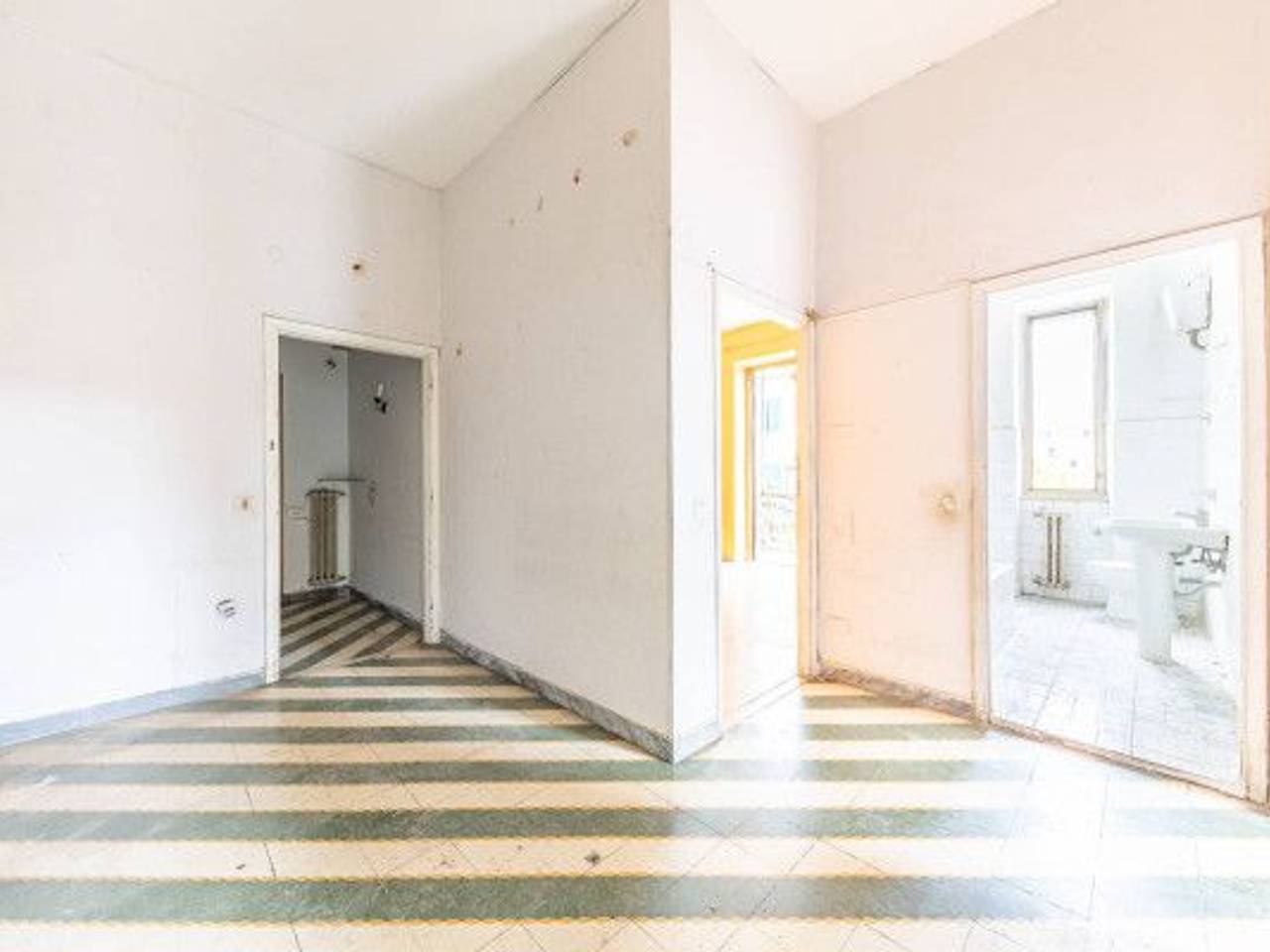 appartamento in vendita a Roma in zona Torre Maura
