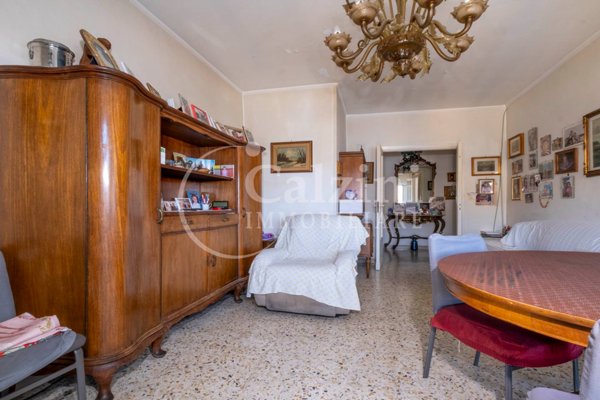 appartamento in vendita a Roma in zona Torre Spaccata