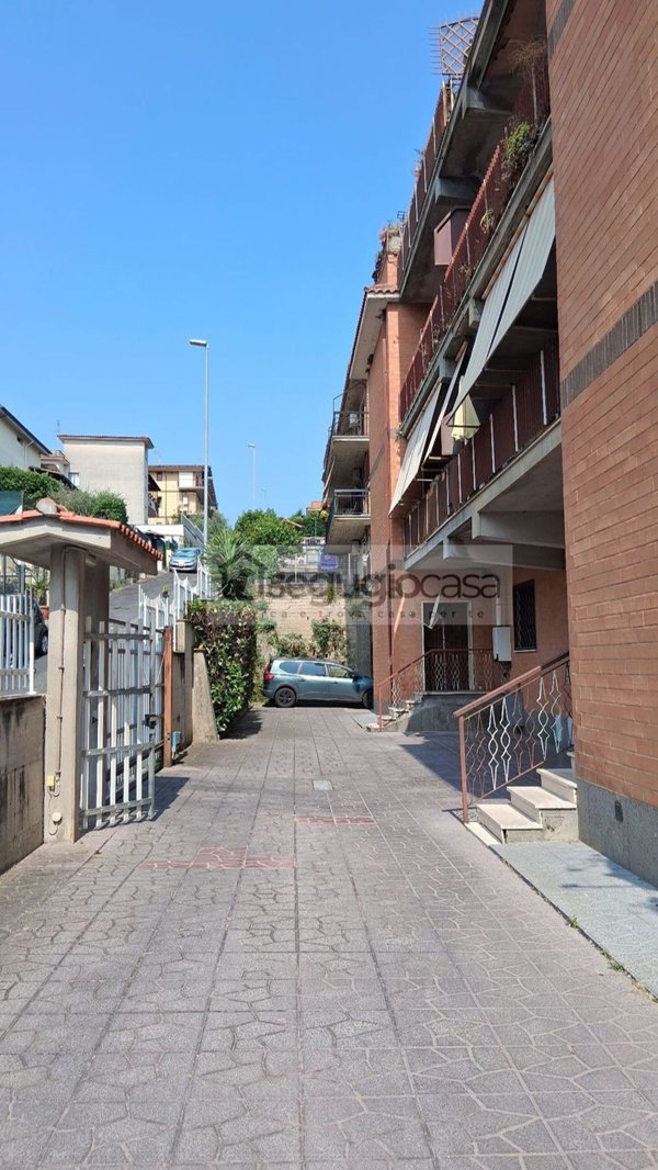 appartamento in vendita a Roma in zona Isola Farnese