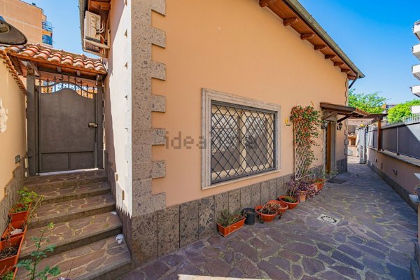 appartamento in vendita a Roma in zona Prenestino-Labicano