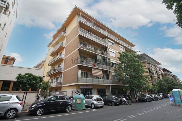 appartamento in vendita a Roma in zona Gianicolense