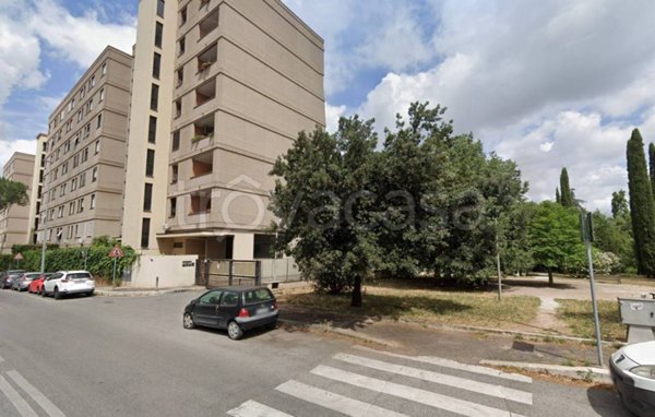 appartamento in vendita a Roma in zona Ardeatino