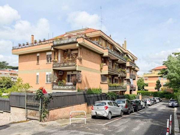 appartamento in vendita a Roma in zona Gianicolense