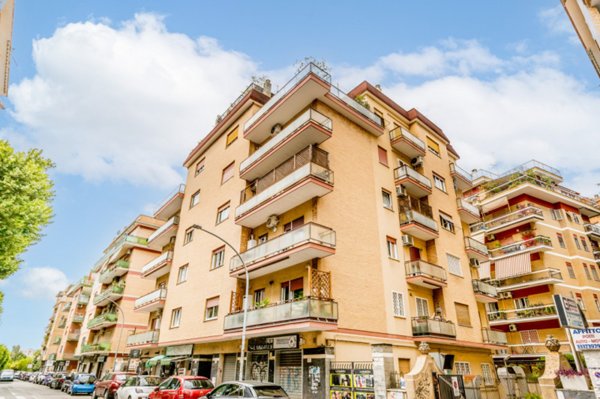 appartamento in vendita a Roma in zona Monte Sacro/Talenti