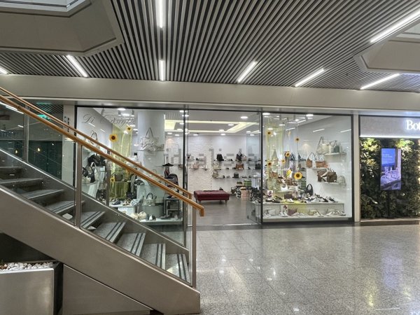 locale commerciale in vendita a Roma in zona Gianicolense