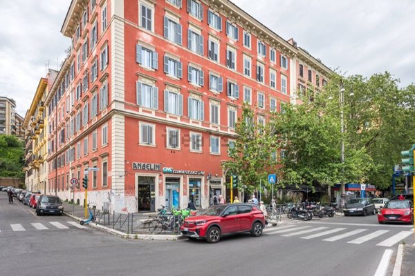 appartamento in vendita a Roma in zona Gianicolense