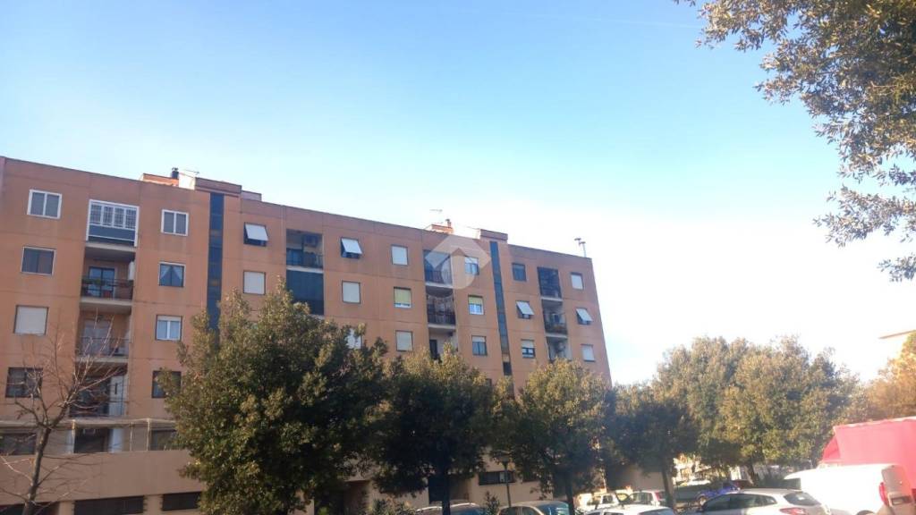 appartamento in vendita a Roma in zona Torre Angela