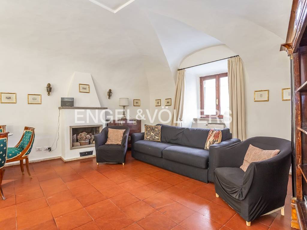 appartamento in vendita a Roma in zona Parione/Sant'Eustachio