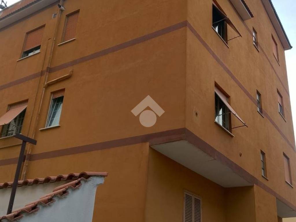 appartamento in vendita a Roma in zona Torre Angela