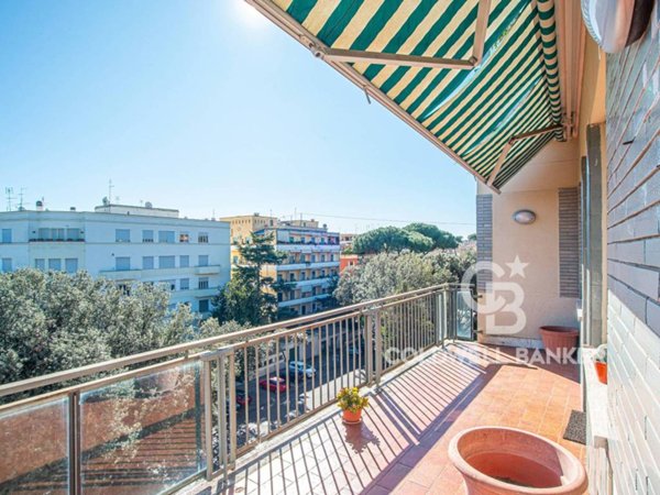 appartamento in vendita a Roma in zona Nomentano