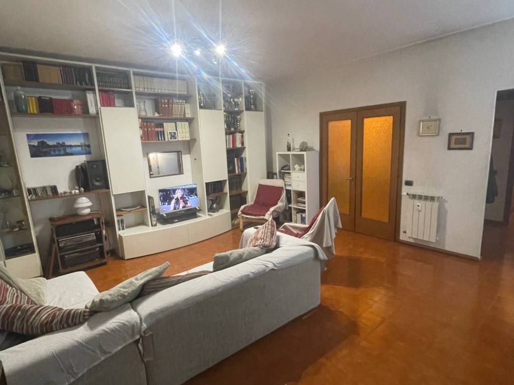 appartamento in vendita a Roma in zona Cinecittà
