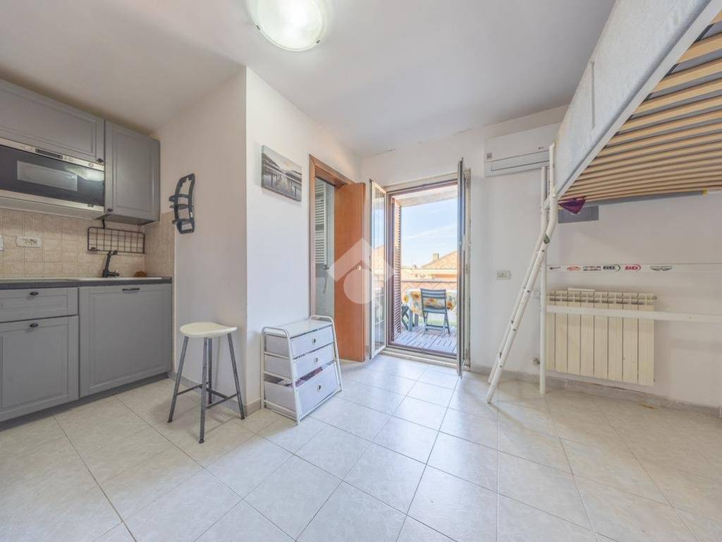 appartamento in vendita a Roma in zona Casal Morena