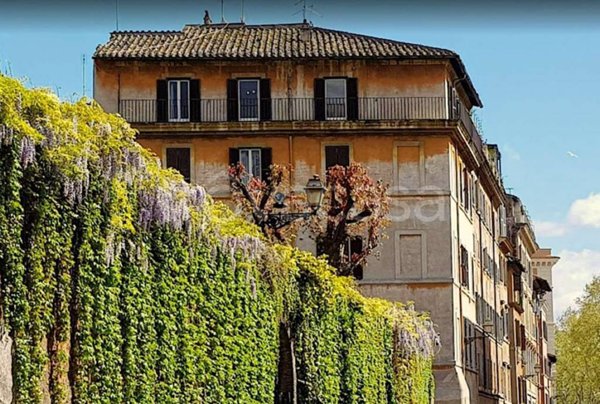 appartamento in vendita a Roma in zona Parione/Sant'Eustachio