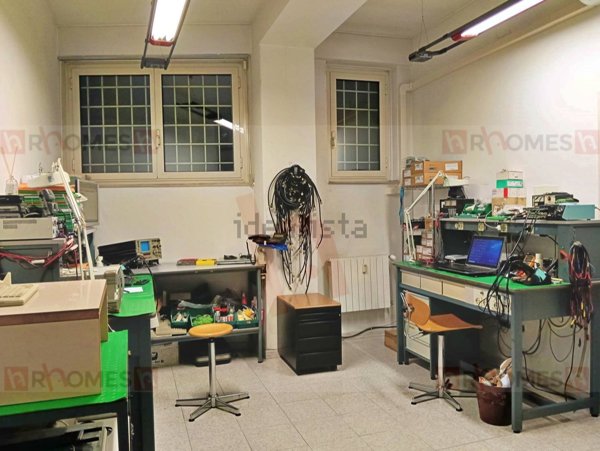 ufficio in vendita a Roma in zona Don Bosco