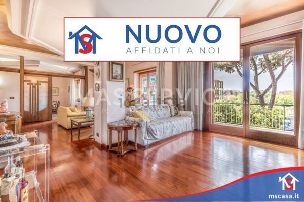 appartamento in vendita a Roma in zona EUR