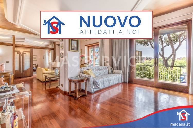 appartamento in vendita a Roma in zona EUR