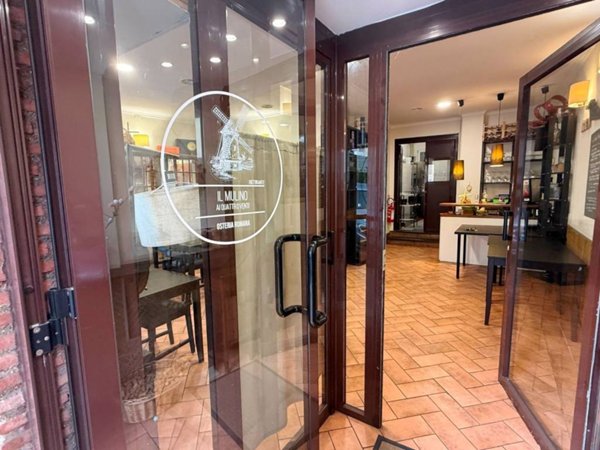negozio in vendita a Roma in zona Gianicolense