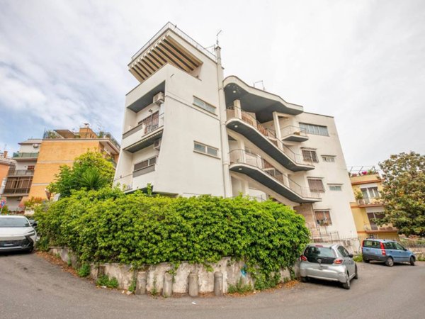appartamento in vendita a Roma in zona Monte Sacro/Talenti