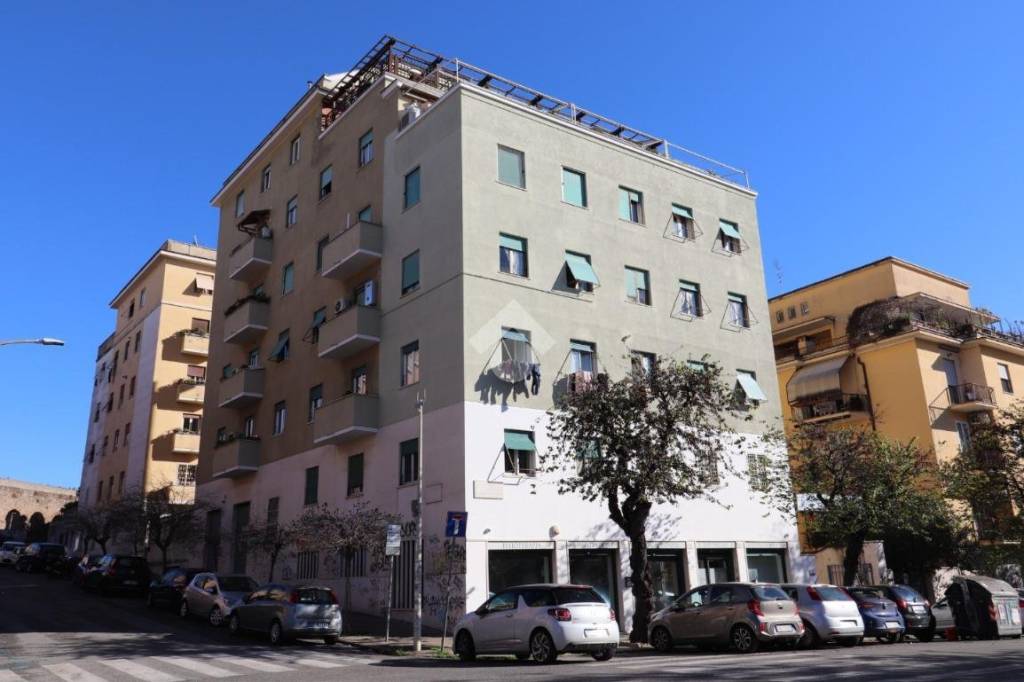 appartamento in vendita a Roma in zona Tuscolano