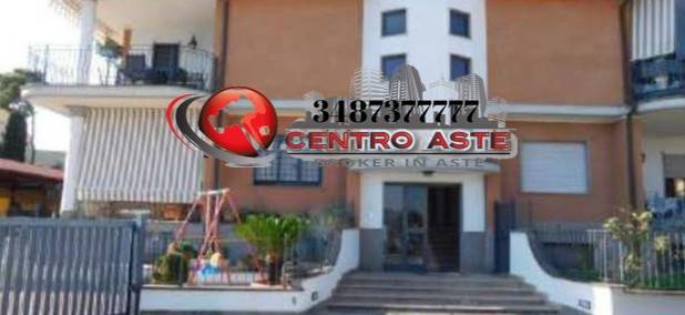appartamento in vendita a Roma in zona Torre Angela