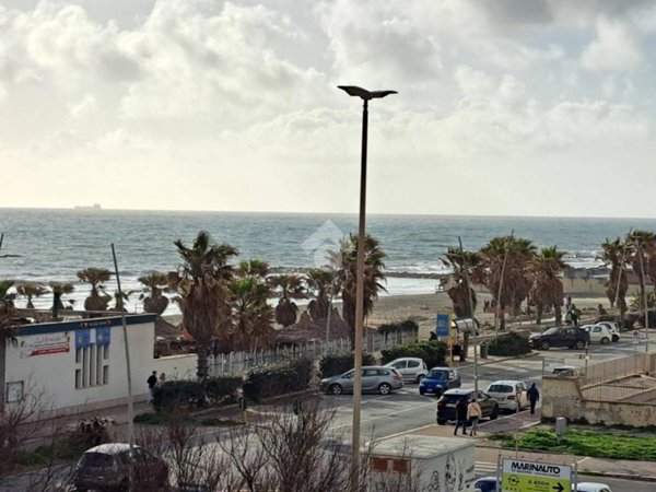 appartamento in vendita a Roma in zona Ostia