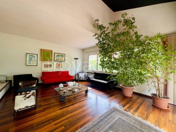 casa indipendente in vendita a Roma