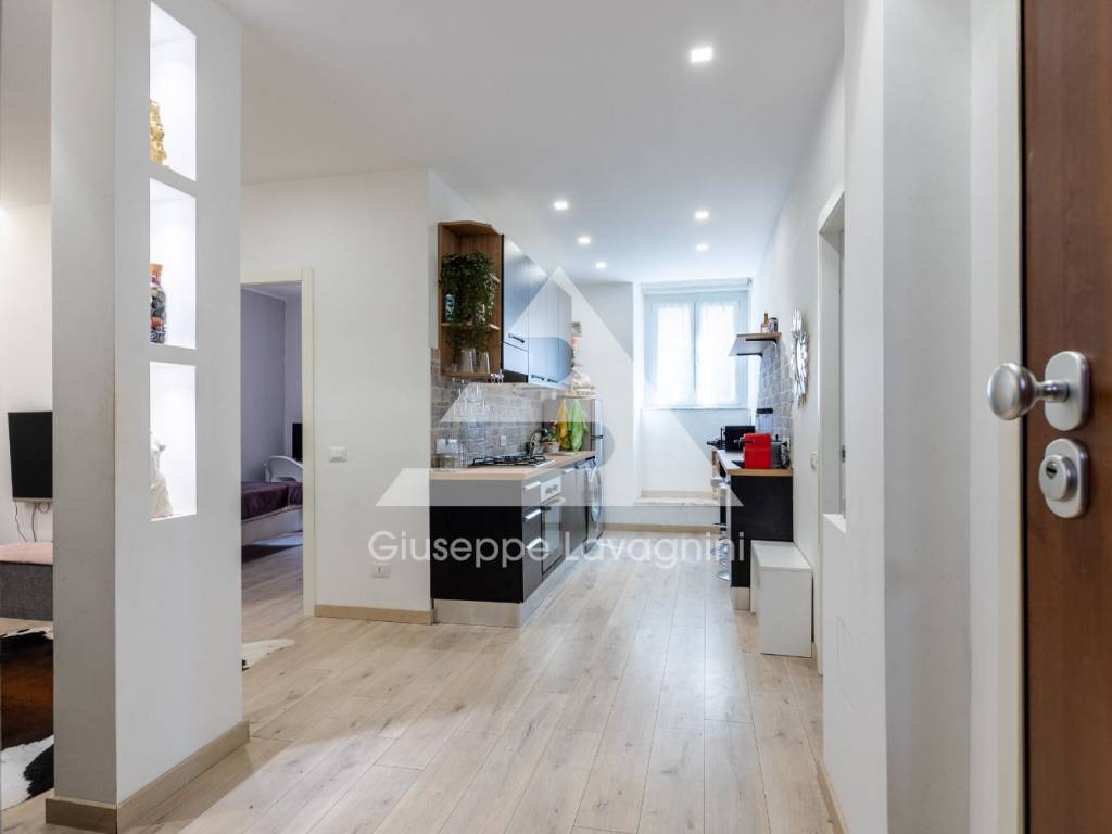 appartamento in vendita a Roma in zona Tuscolano