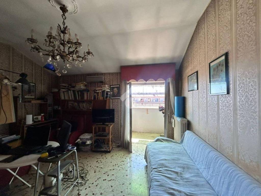 appartamento in vendita a Roma in zona Appio Claudio