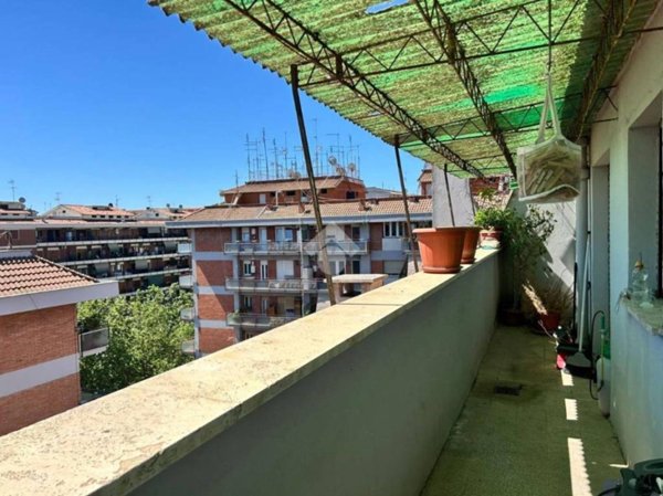 appartamento in vendita a Roma in zona Appio Claudio
