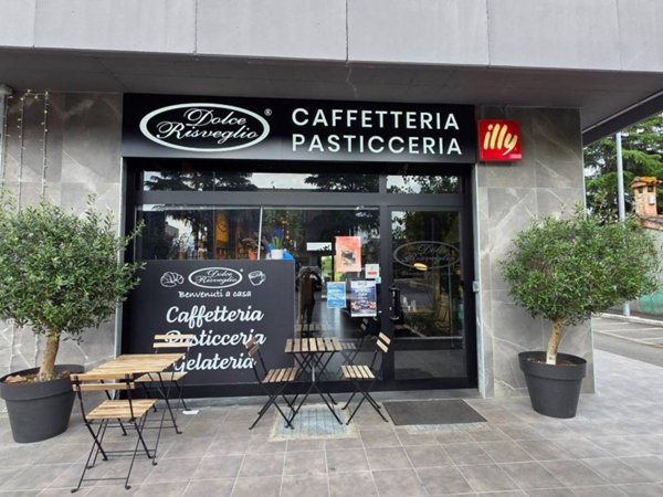 negozio in vendita a Roma in zona Acilia