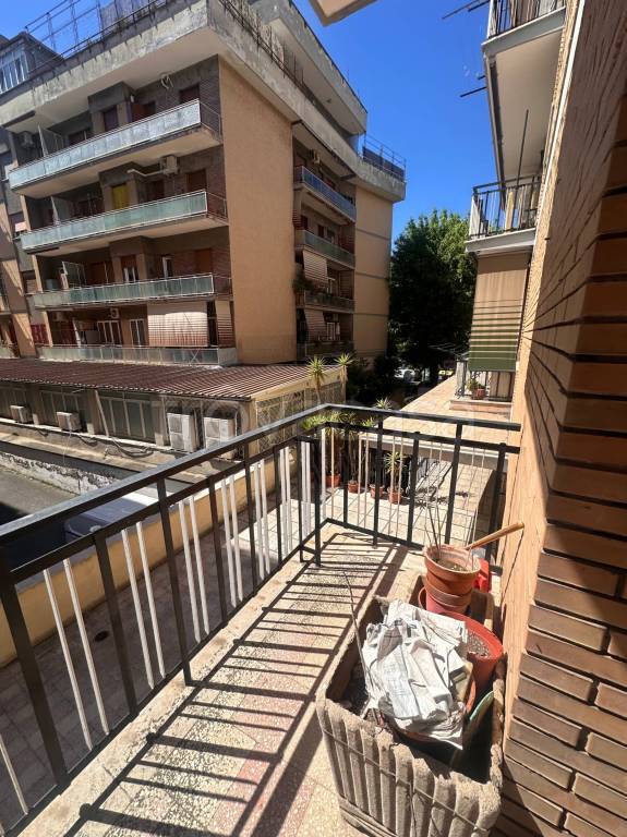 appartamento in vendita a Roma in zona Prenestino-Labicano