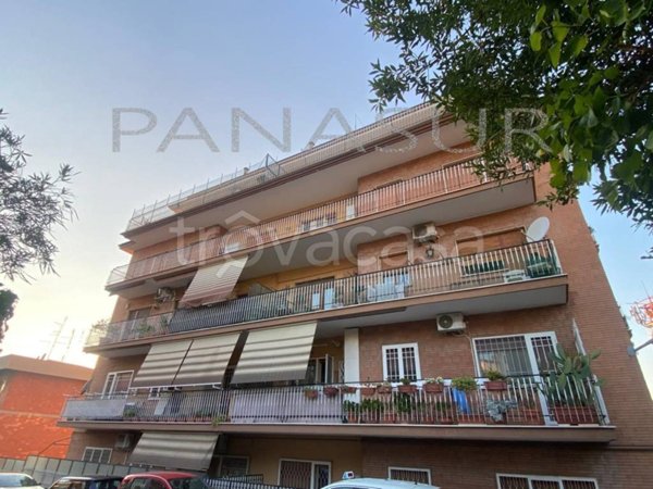 appartamento in vendita a Roma in zona Labaro