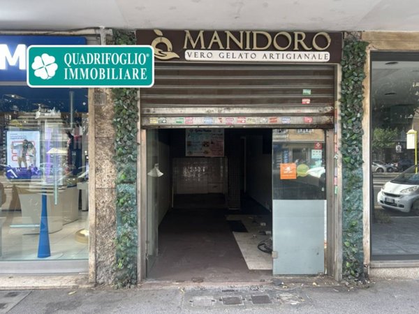 negozio in vendita a Roma in zona Ponte Mammolo
