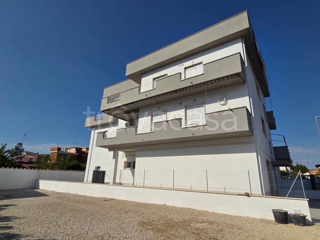 appartamento in vendita a Roma in zona Dragona/Bagnoletto