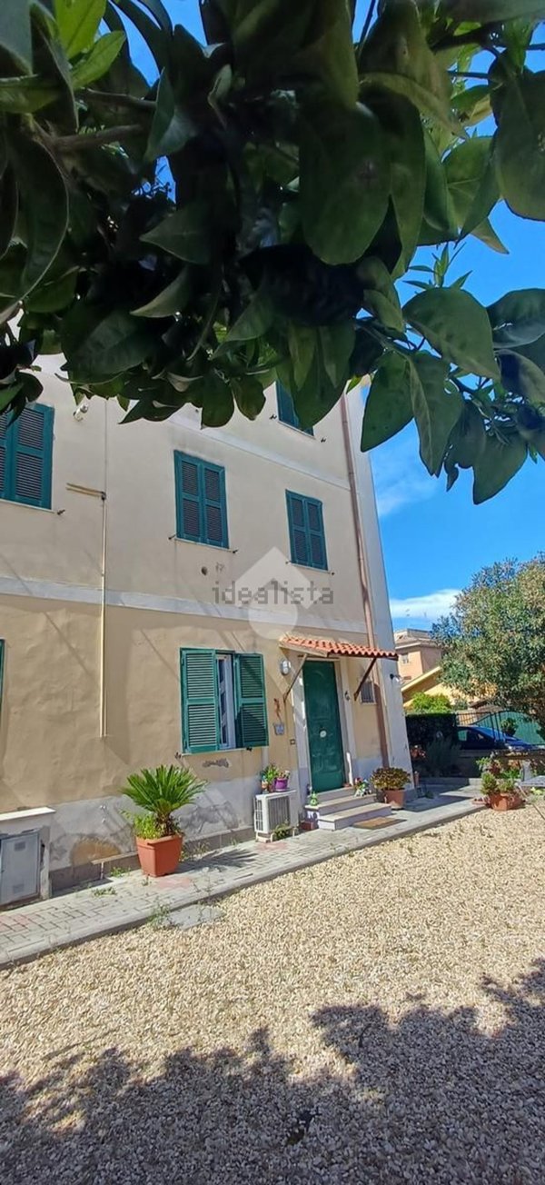 appartamento in vendita a Roma in zona Appio Pignatelli