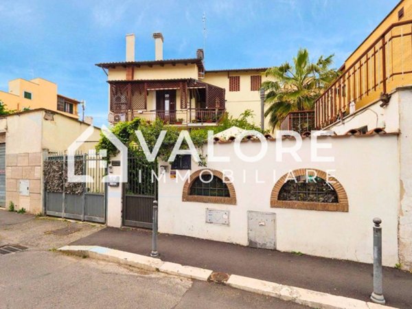 appartamento in vendita a Roma in zona Ponte Mammolo