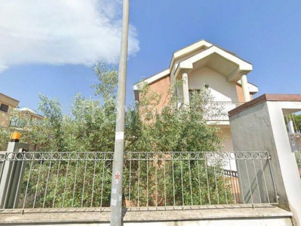 negozio in vendita a Roma in zona Casalotti