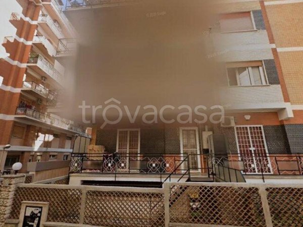 appartamento in vendita a Roma in zona Prenestino-Labicano