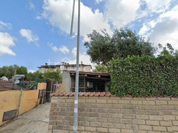 appartamento in vendita a Roma in zona Colle dei Pini