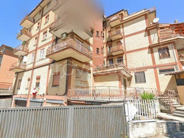 appartamento in vendita a Roma in zona Borghesiana