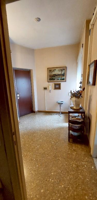 appartamento in vendita a Roma in zona Ostiense