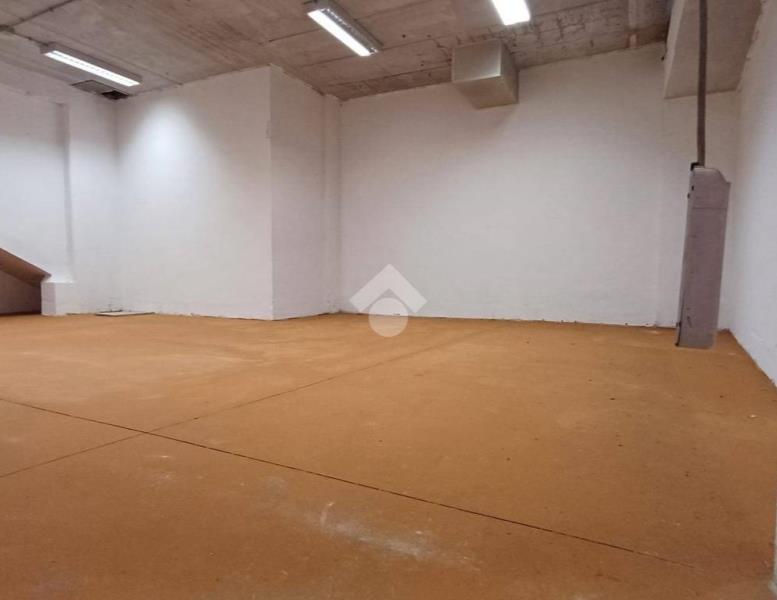 locale di sgombero in vendita a Roma in zona Appio Pignatelli