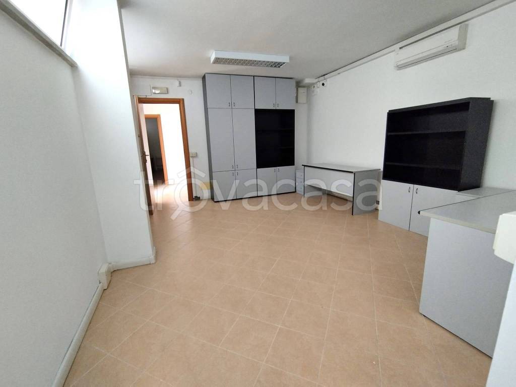 appartamento in vendita a Roma in zona Acilia