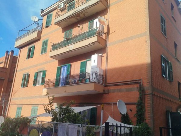 appartamento in vendita a Roma in zona Tor di Quinto