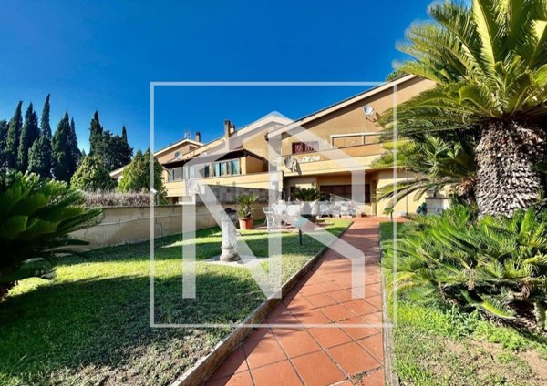 casa indipendente in vendita a Roma in zona Prenestino-Centocelle