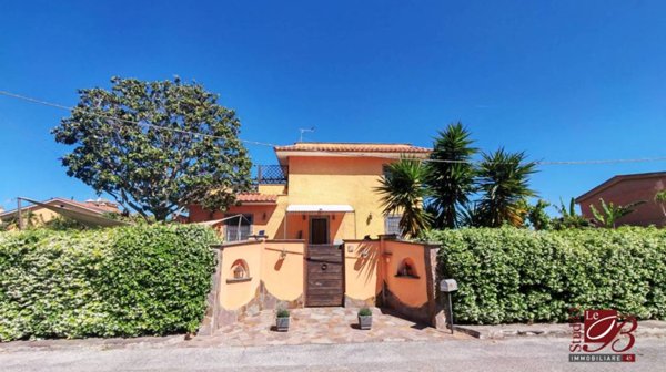 casa indipendente in vendita a Roma in zona Infernetto