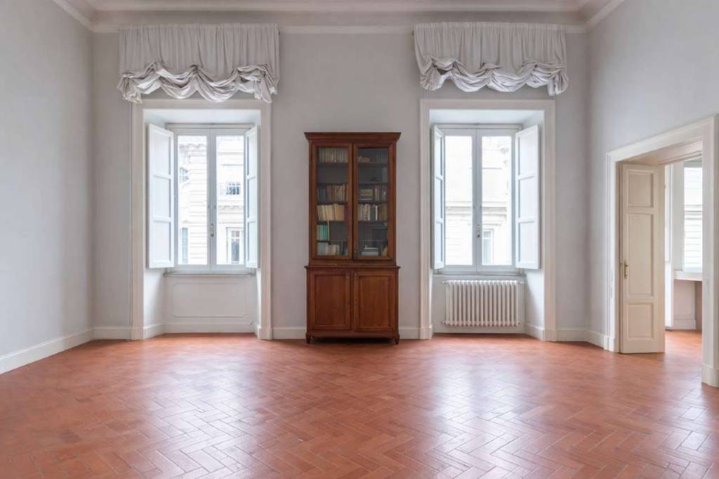appartamento in vendita a Roma in zona Rione Monti/Campitelli