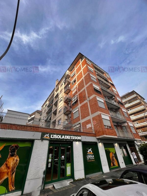 appartamento in vendita a Roma in zona Appio Claudio